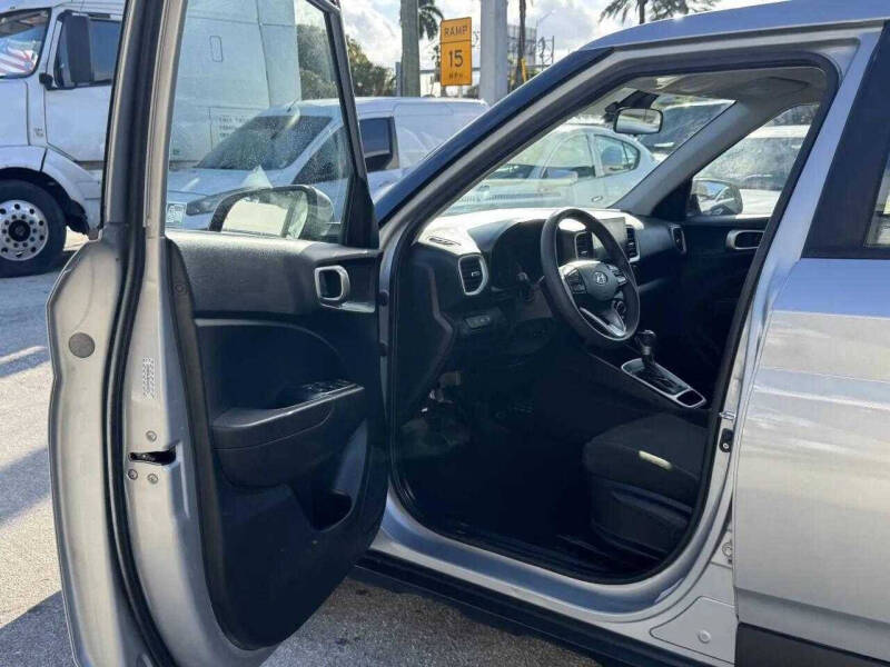 2021 Hyundai Venue SE