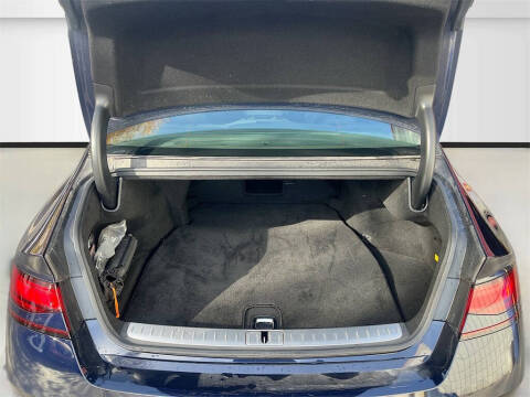 2024 Genesis G90 3.5T e-Supercharger