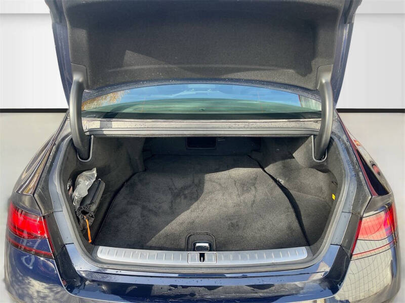 2024 Genesis G90 3.5T e-Supercharger