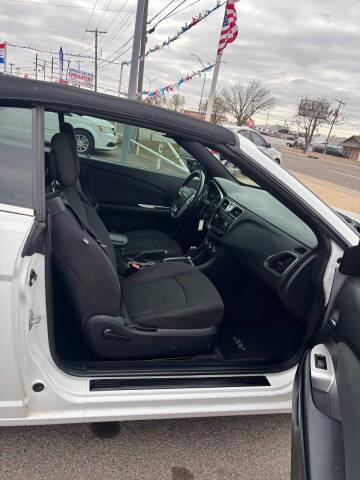 2012 Chrysler 200 Touring