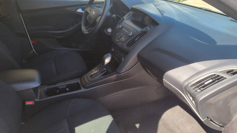 2018 Ford Focus SE - Photo 8