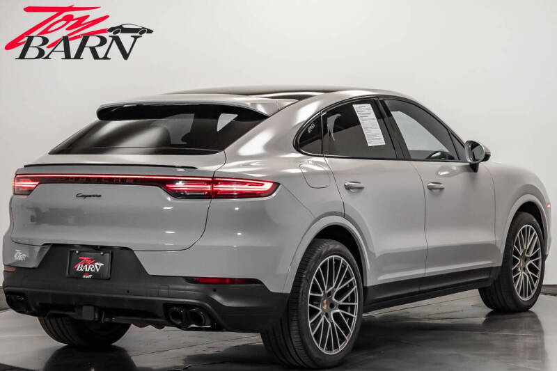 2023 Porsche Cayenne Coupe Platinum Edition