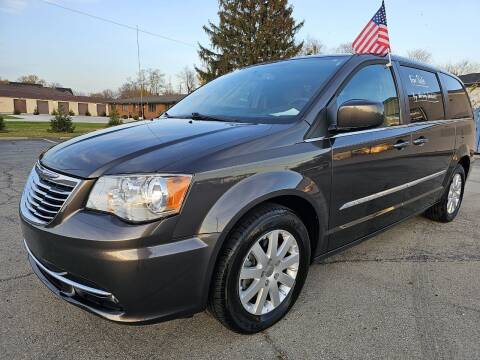 2015 Chrysler Town and Country for sale at Derby City Automotive in Bardstown KY