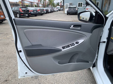 2017 Hyundai Accent Value Edition