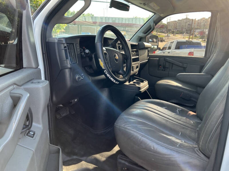 2016 Chevrolet Express 2500