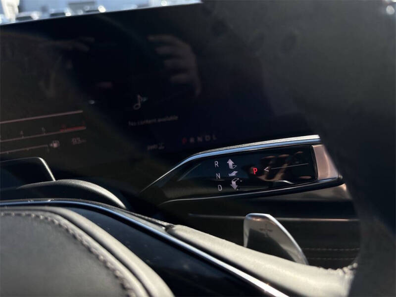 2025 Cadillac Escalade Premium Luxury Platinum