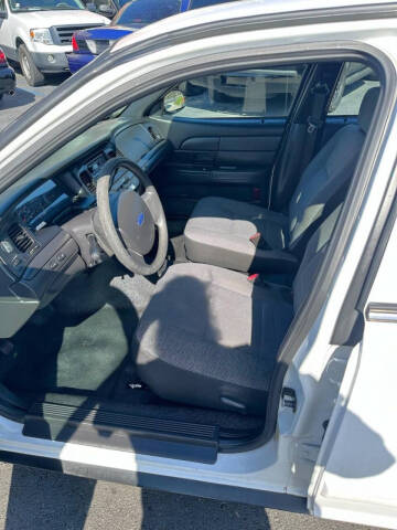 2010 Ford Crown Victoria