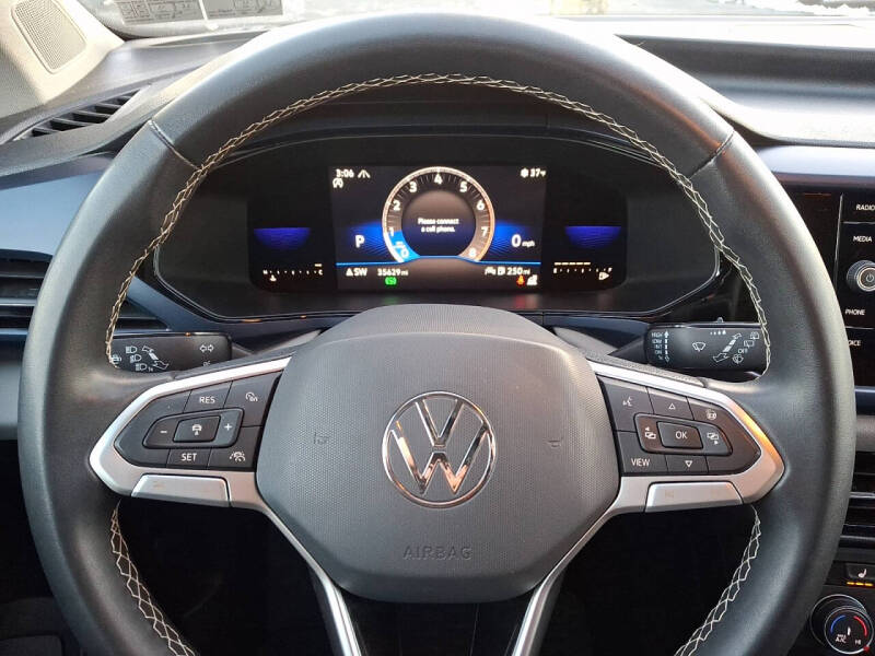 2022 Volkswagen Taos SE 4Motion