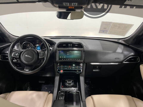 2020 Jaguar F-PACE 25t Premium