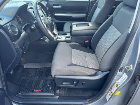 2017 Toyota Tundra SR5