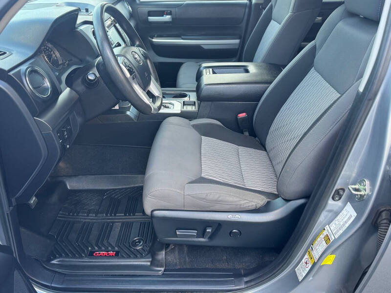 2017 Toyota Tundra SR5