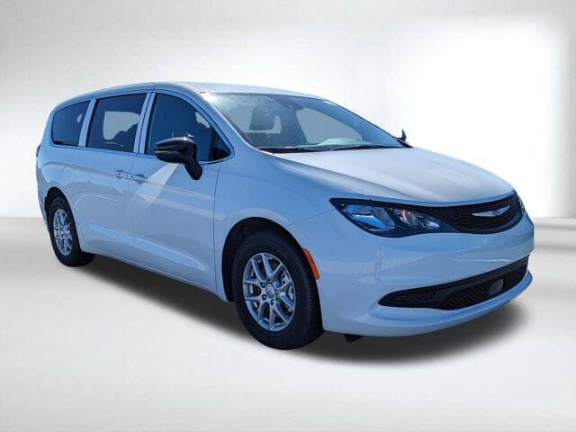 2026 Chrysler Voyager LX