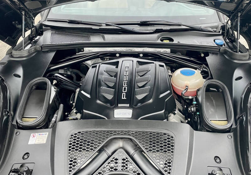 2017 Porsche Macan S