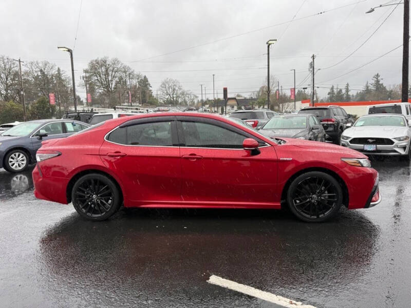2021 Toyota Camry Hybrid XSE