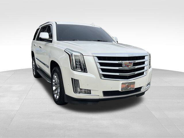 2017 Cadillac Escalade Standard
