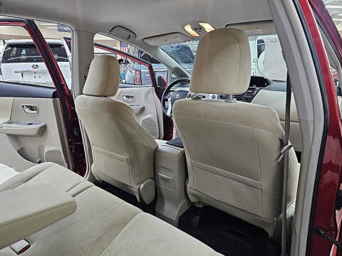 2012 Toyota Prius v Two