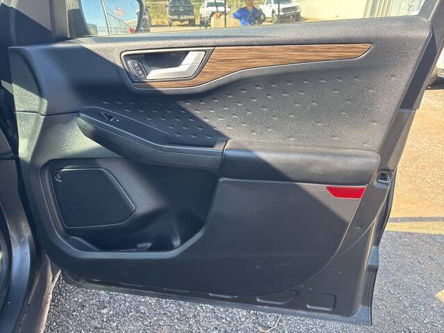 2020 Ford Escape Titanium