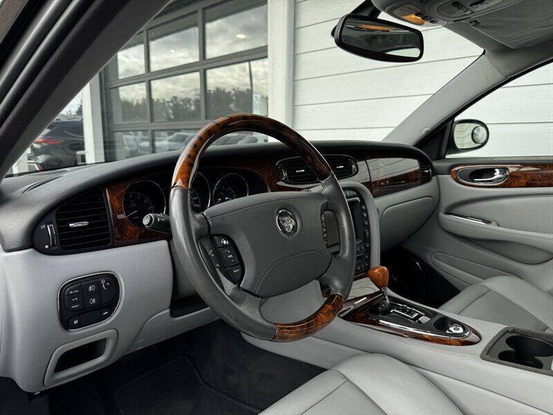 2005 Jaguar XJ-Series XJ8