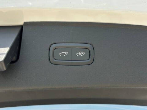 2025 Volvo EX90 Twin Plus 7P