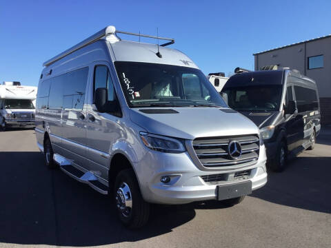 2022 Winnebago Era 70A