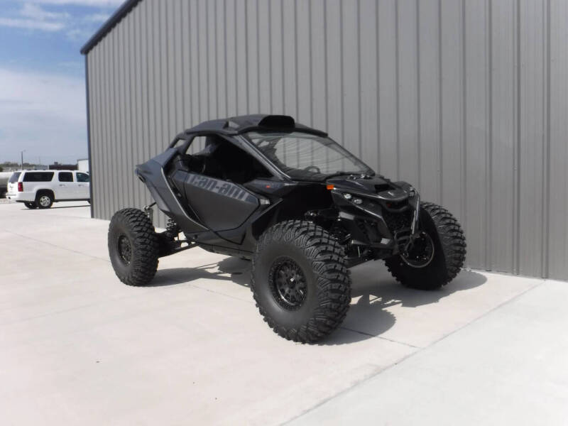 2024 Can-Am Maverick R