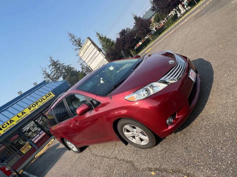 2013 Toyota Sienna for sale at Aromax Auto Sales in Tacoma WA