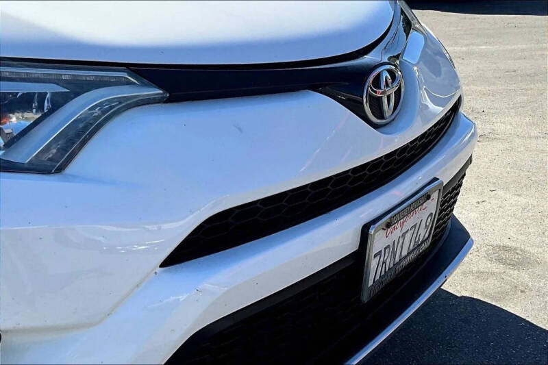 2016 Toyota RAV4 SE