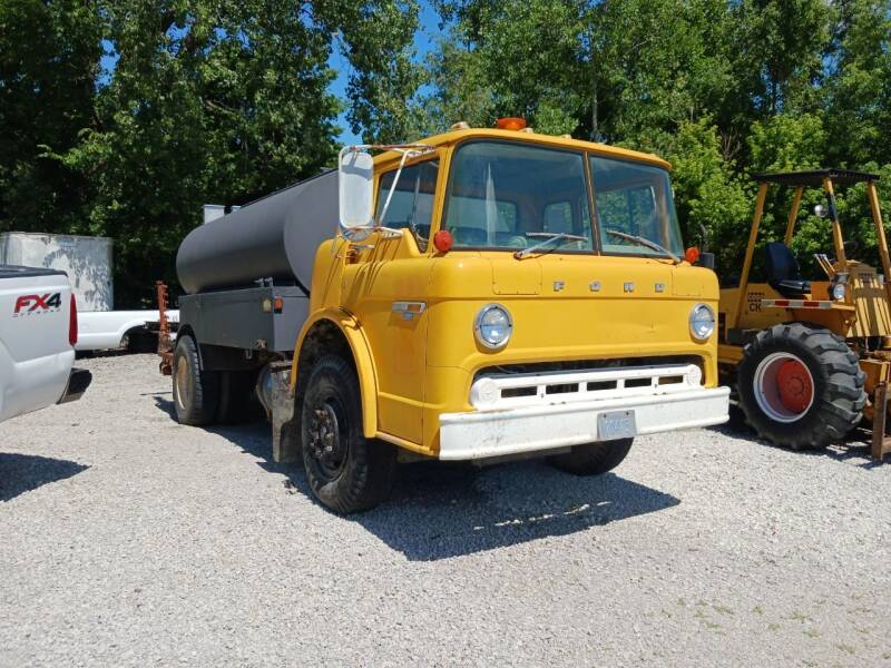 1982 Ford F-800 for sale at Rustys Auto Sales - Rusty's Auto Sales in Platte City MO