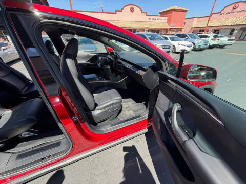 2023 Tesla Model X Standard Range