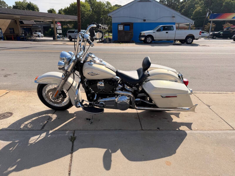 2014 Harley-Davidson Heritage Softail Classic FLSTC