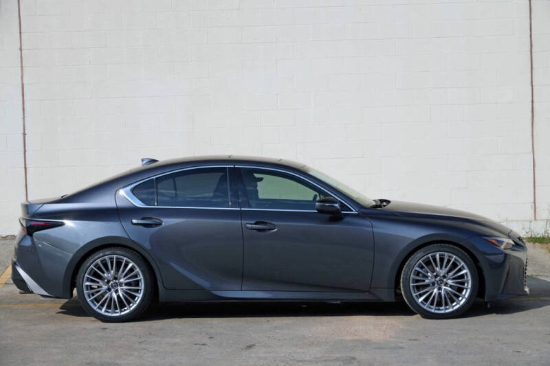 2023 Lexus IS 300