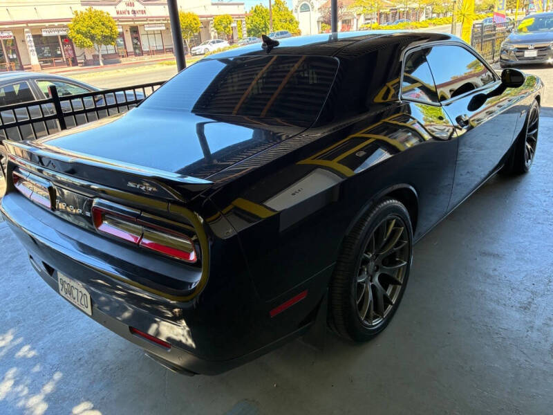 2015 Dodge Challenger SRT 392