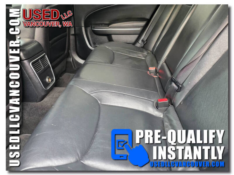 2012 Chrysler 300 Limited