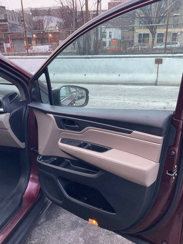 2018 Honda Odyssey EX-L - Photo 18