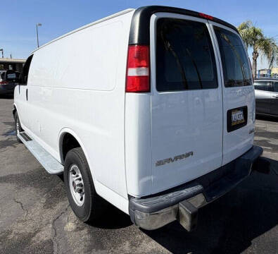 2017 GMC Savana 2500
