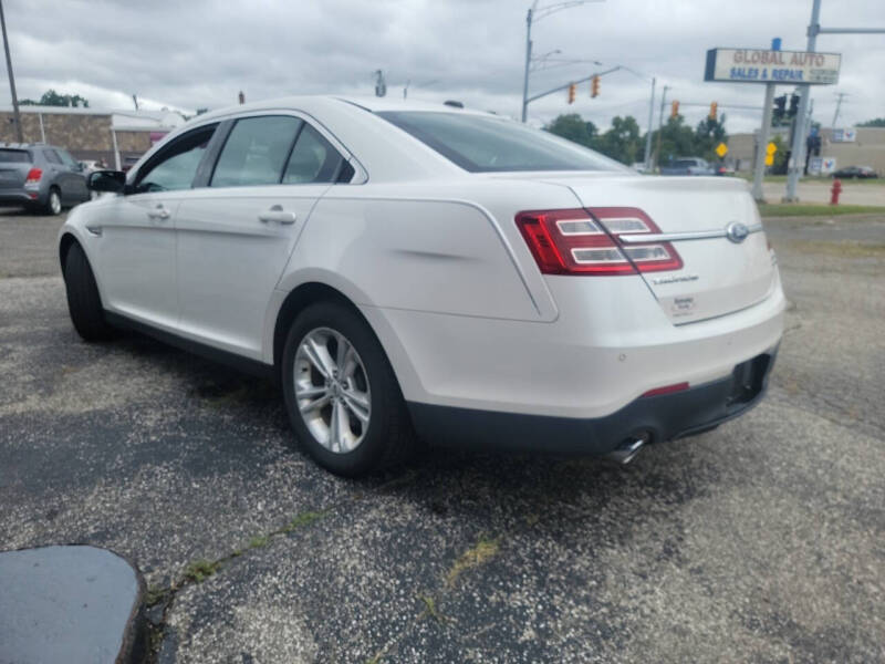 2013 Ford Taurus SEL