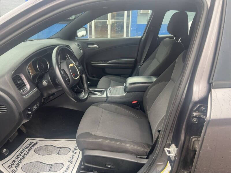 2015 Dodge Charger SE