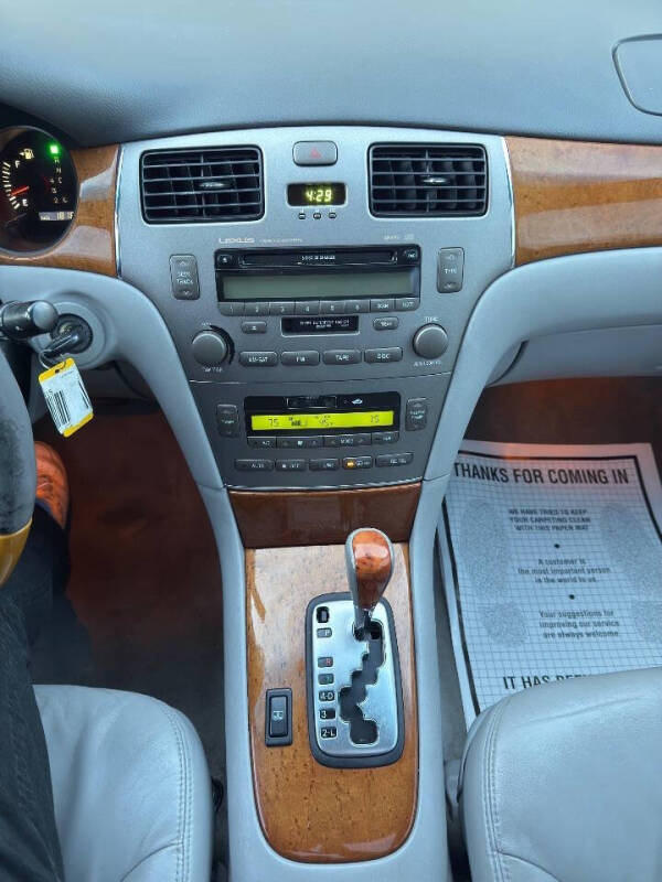 2005 Lexus ES 330