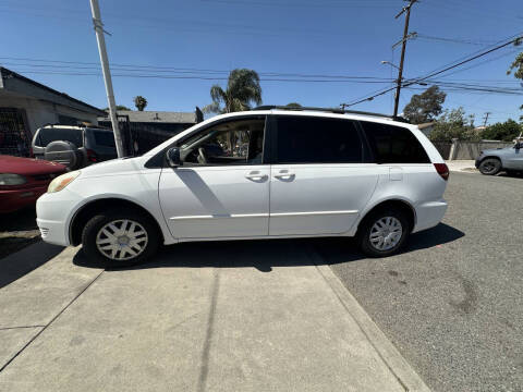 2005 Toyota Sienna CE 7 Passenger