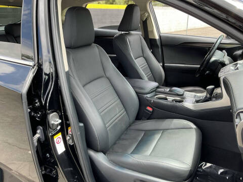 2017 Lexus NX 200t