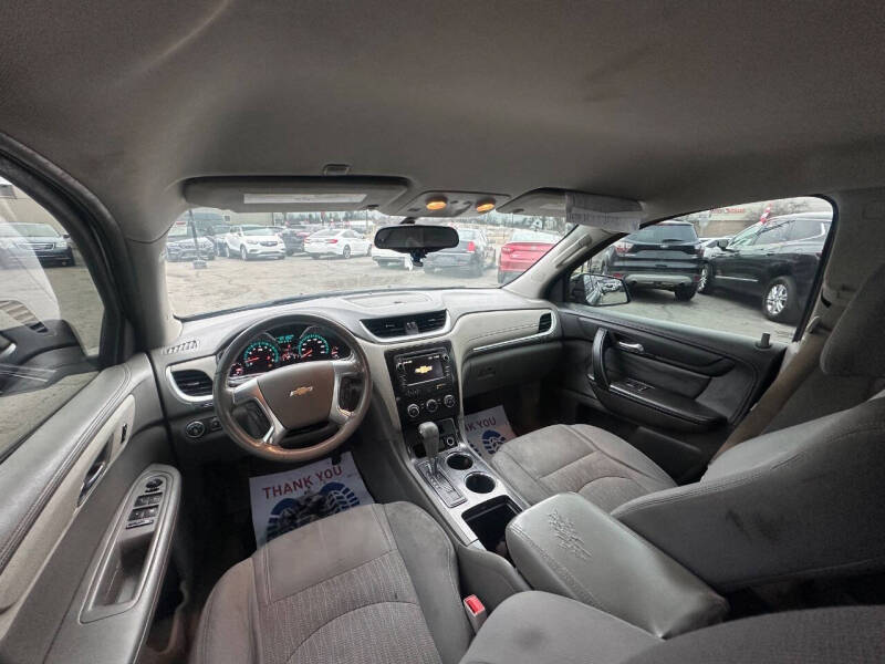 2017 Chevrolet Traverse LT