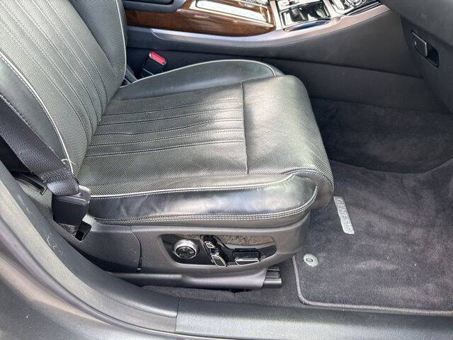 2018 Genesis G90