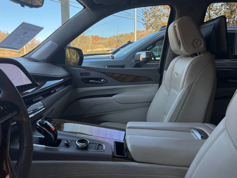 2022 Cadillac Escalade Sport Platinum