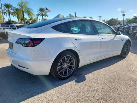 2021 Tesla Model 3 Standard Range Plus