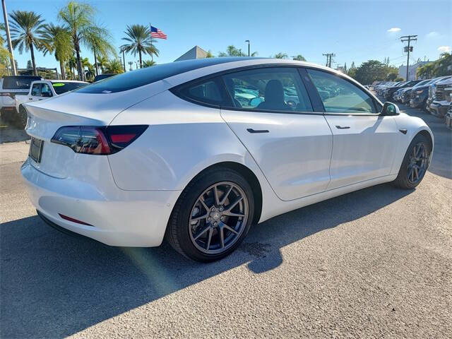 2021 Tesla Model 3 Standard Range Plus