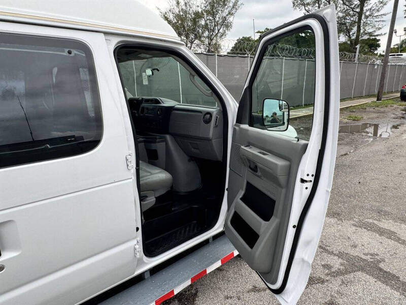 2013 Ford E-Series E-150