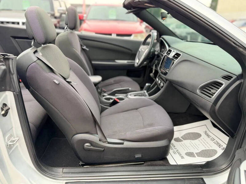 2012 Chrysler 200 Touring