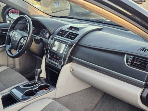 2013 Toyota Camry Hybrid LE