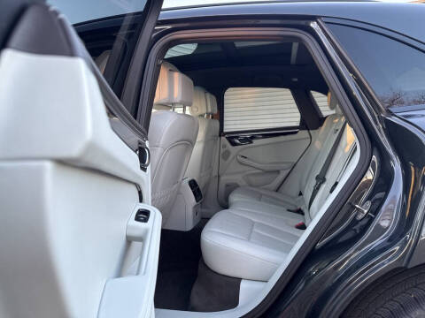 2018 Porsche Macan S