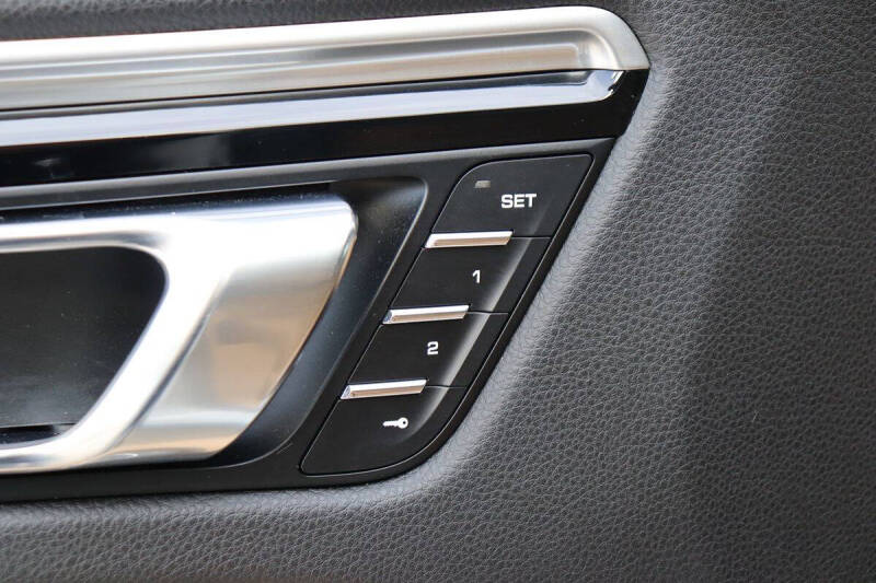 2017 Porsche Macan S